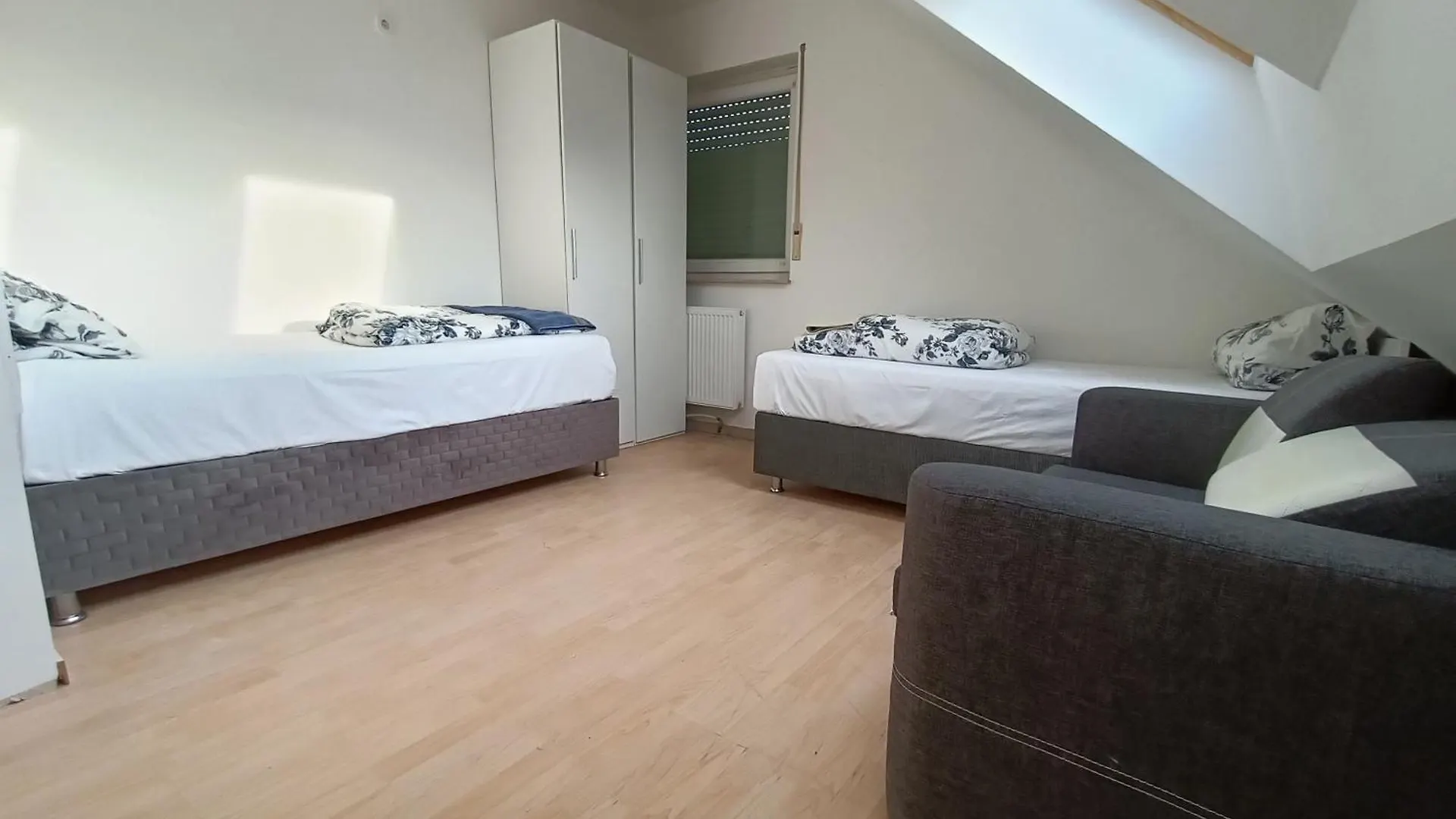 Fmi 9 Accommodation Raunheim Apartment